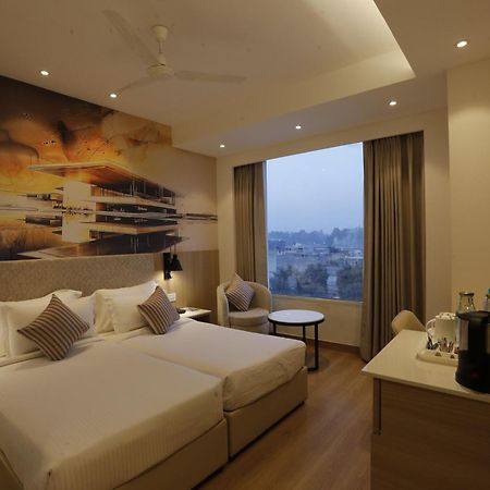 Tulip Inn Zirakpur Luaran gambar