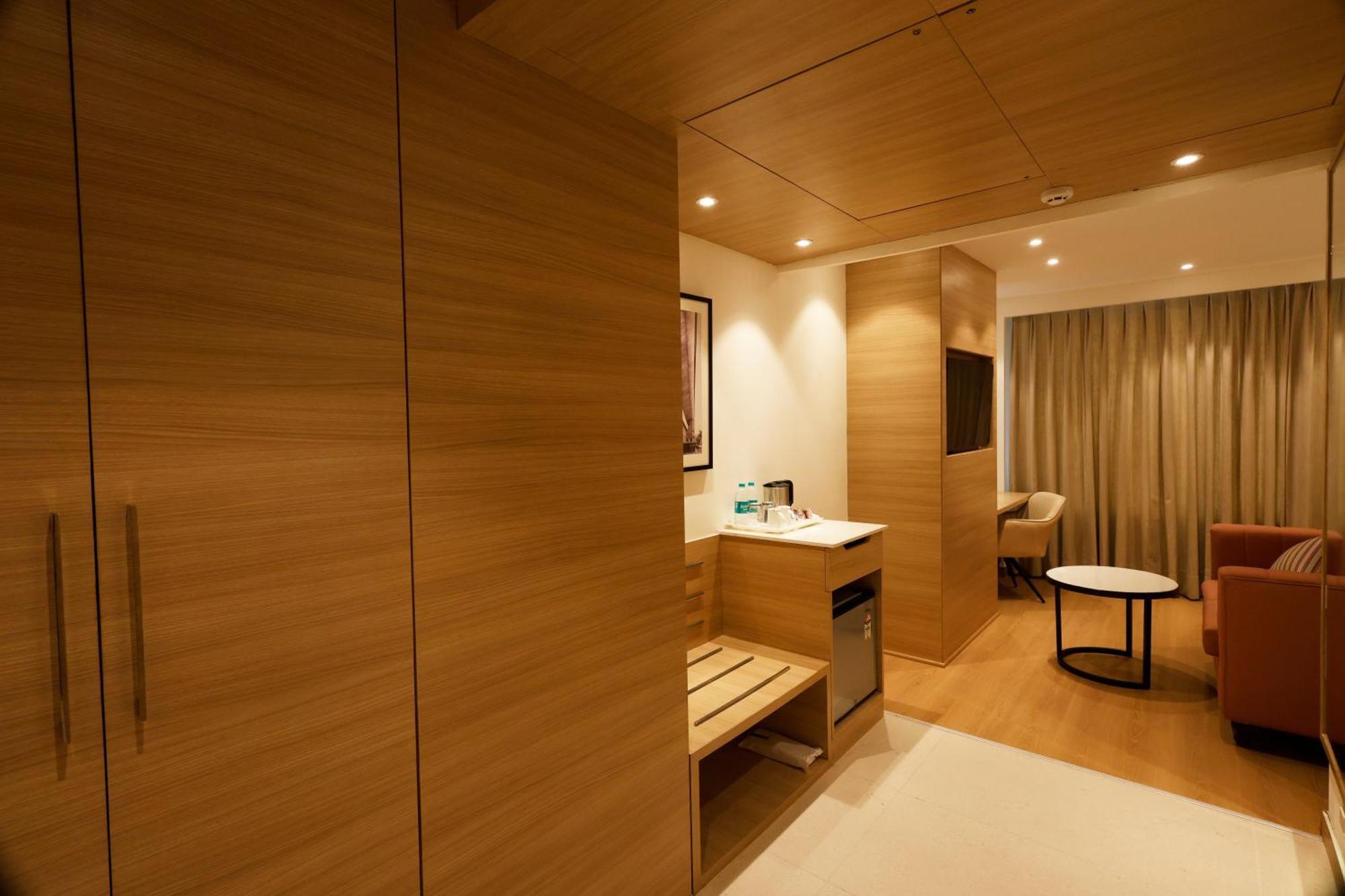 Tulip Inn Zirakpur Luaran gambar