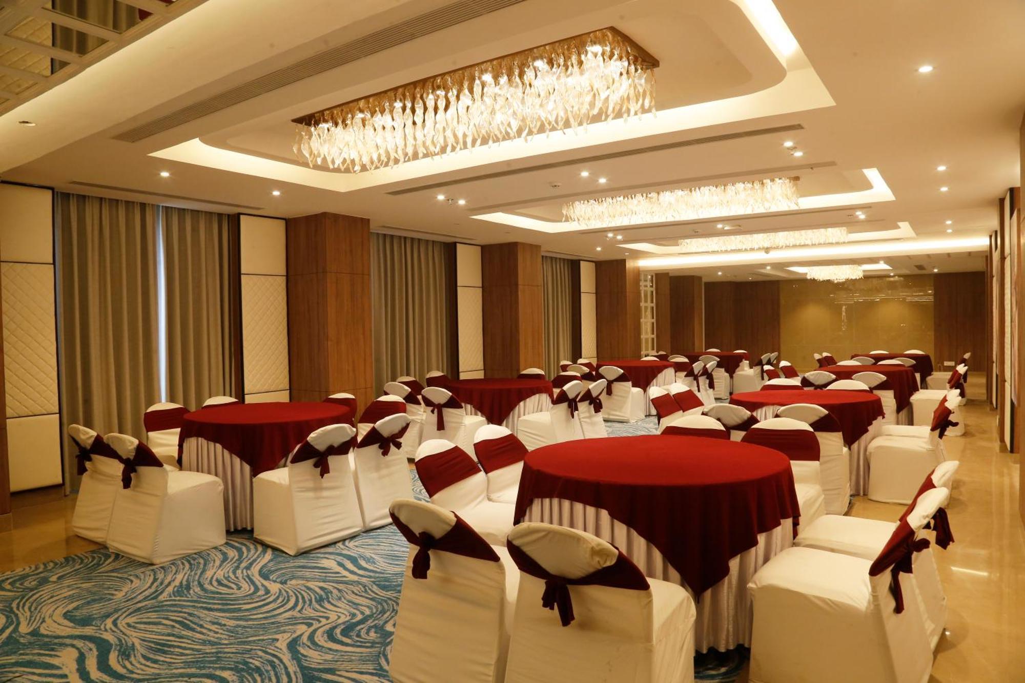 Tulip Inn Zirakpur Luaran gambar