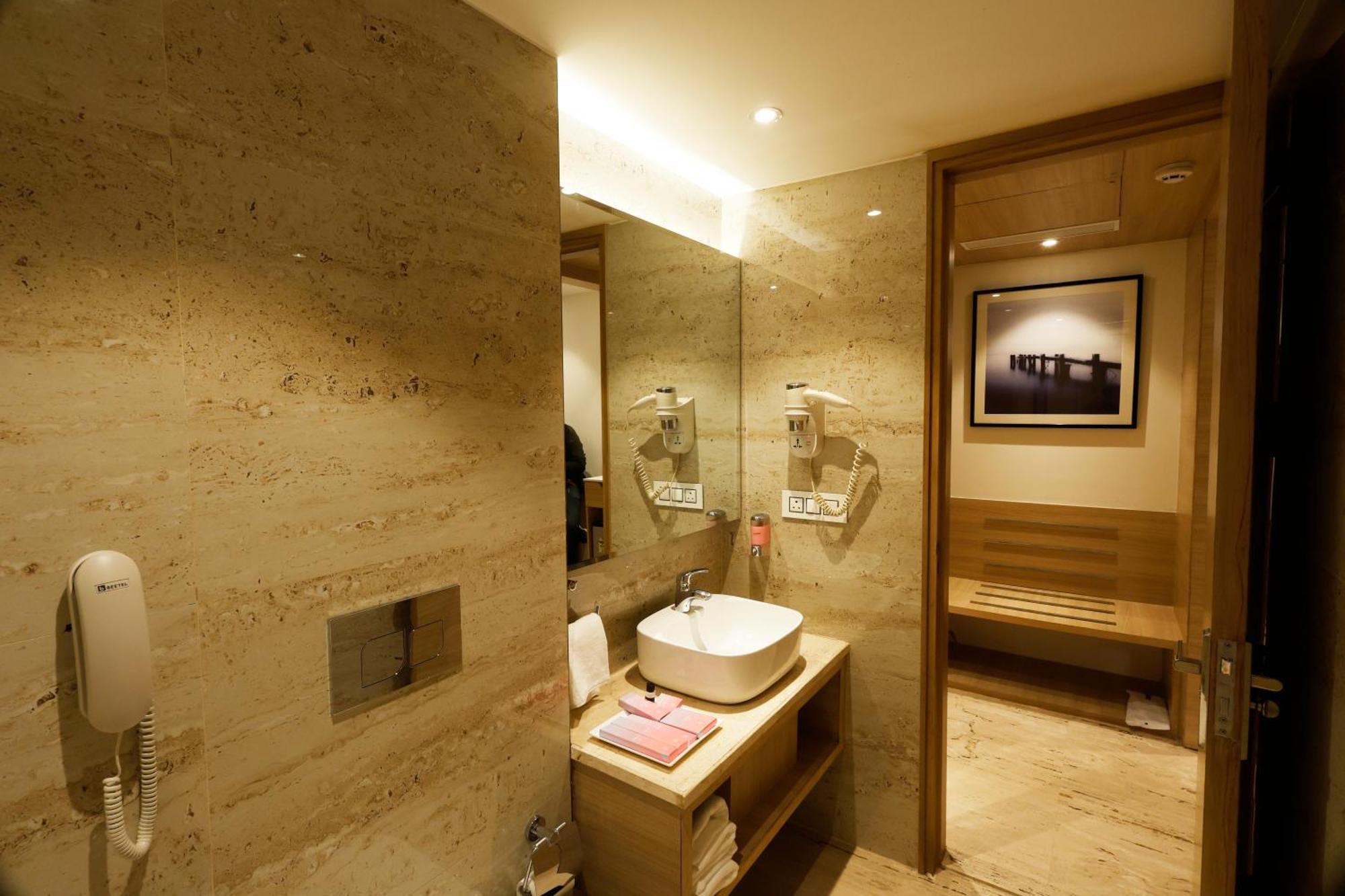 Tulip Inn Zirakpur Luaran gambar
