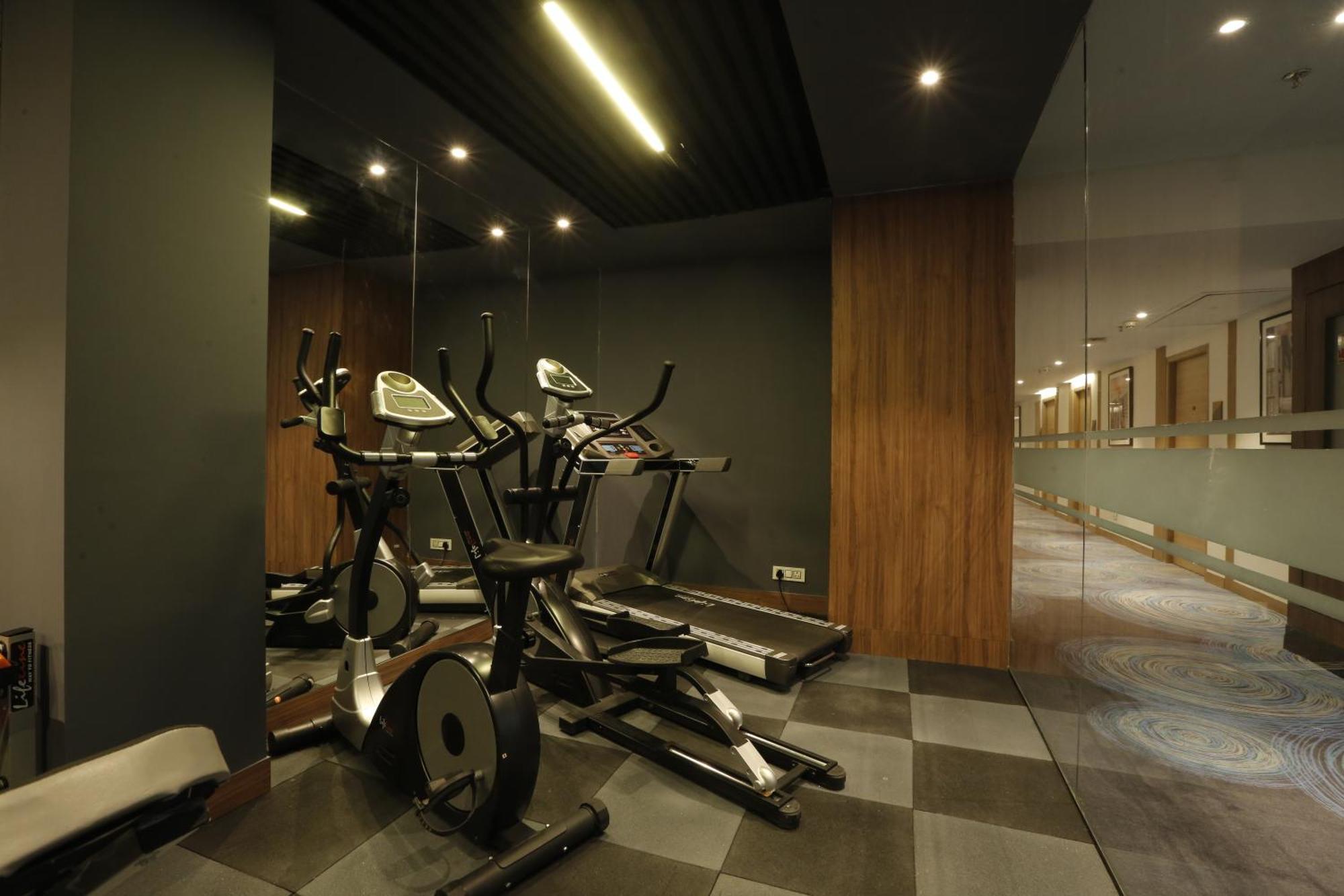 Tulip Inn Zirakpur Luaran gambar