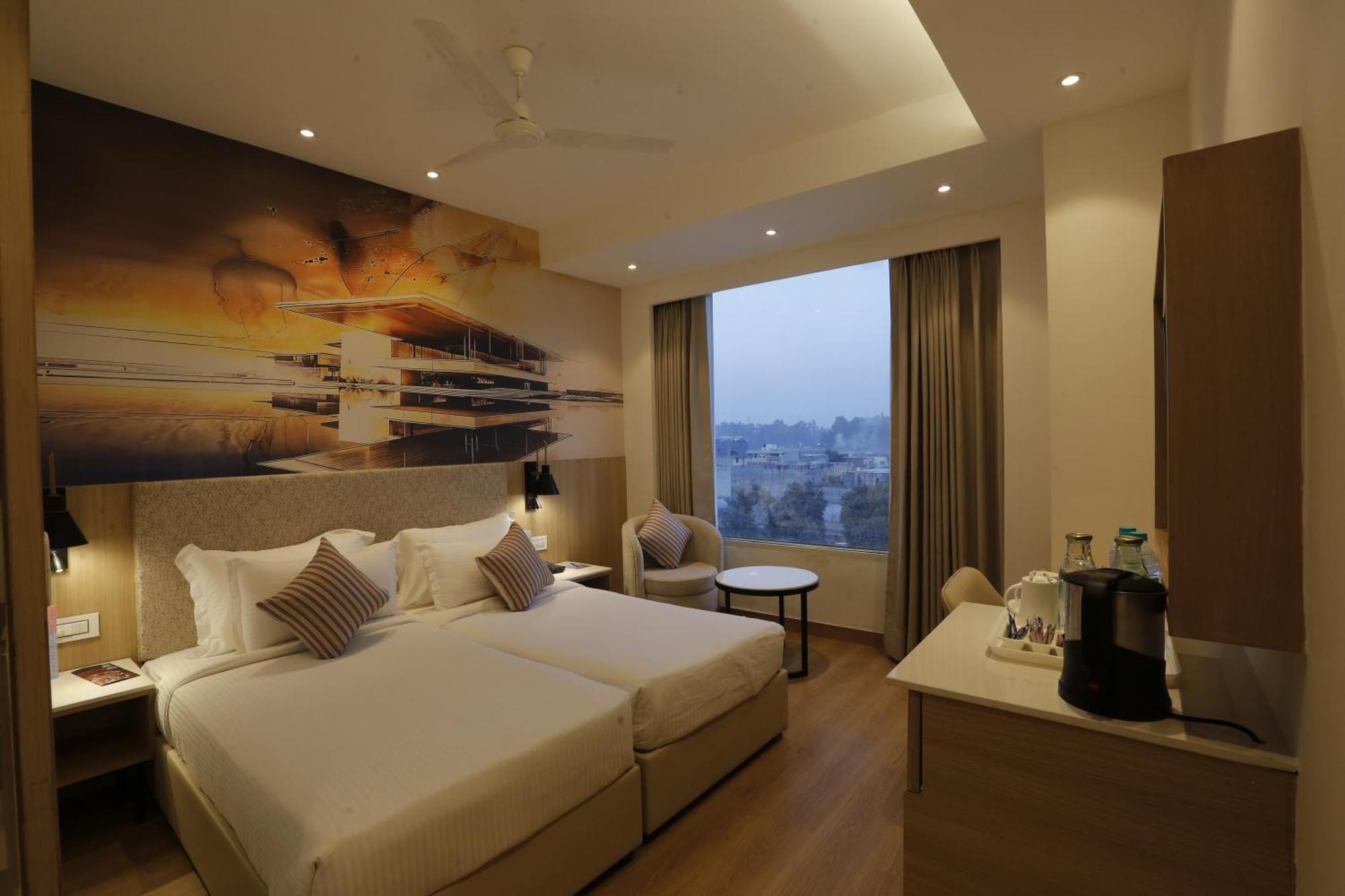 Tulip Inn Zirakpur Luaran gambar