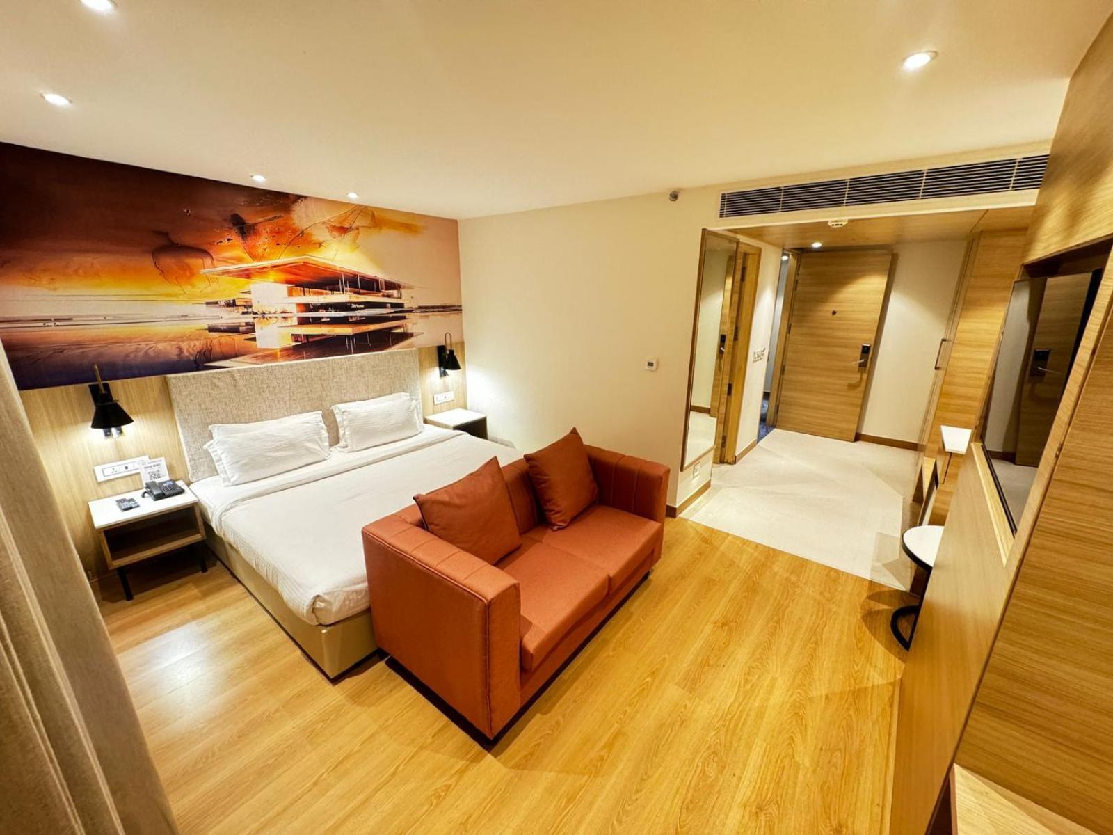Tulip Inn Zirakpur Luaran gambar