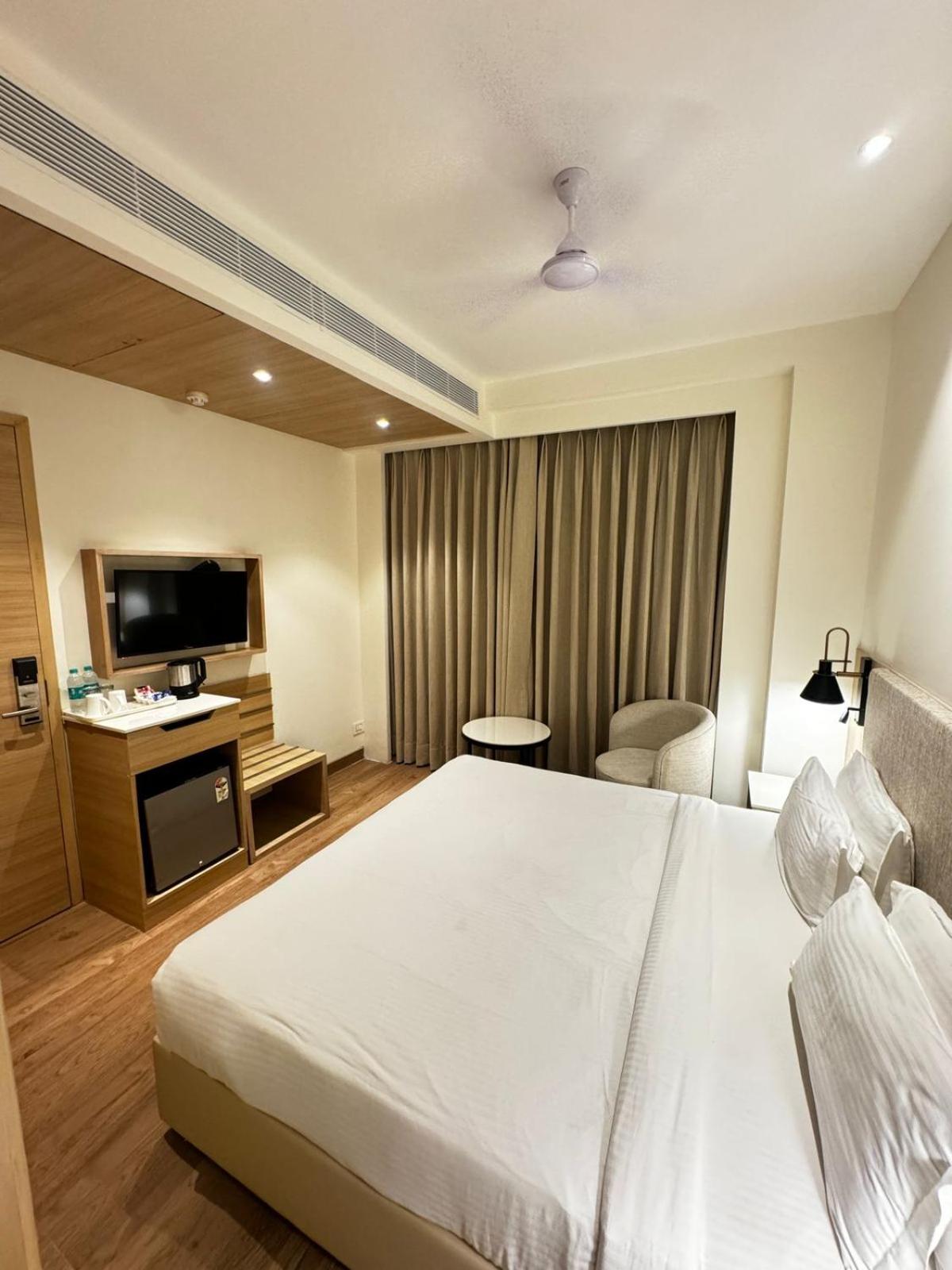 Tulip Inn Zirakpur Luaran gambar
